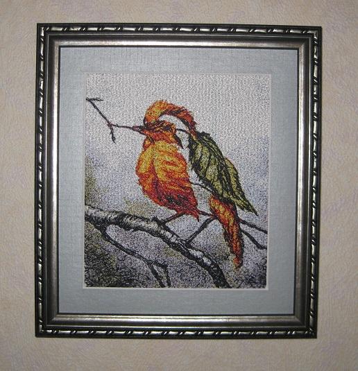 Framed cute small bird photo stitch free embroidery