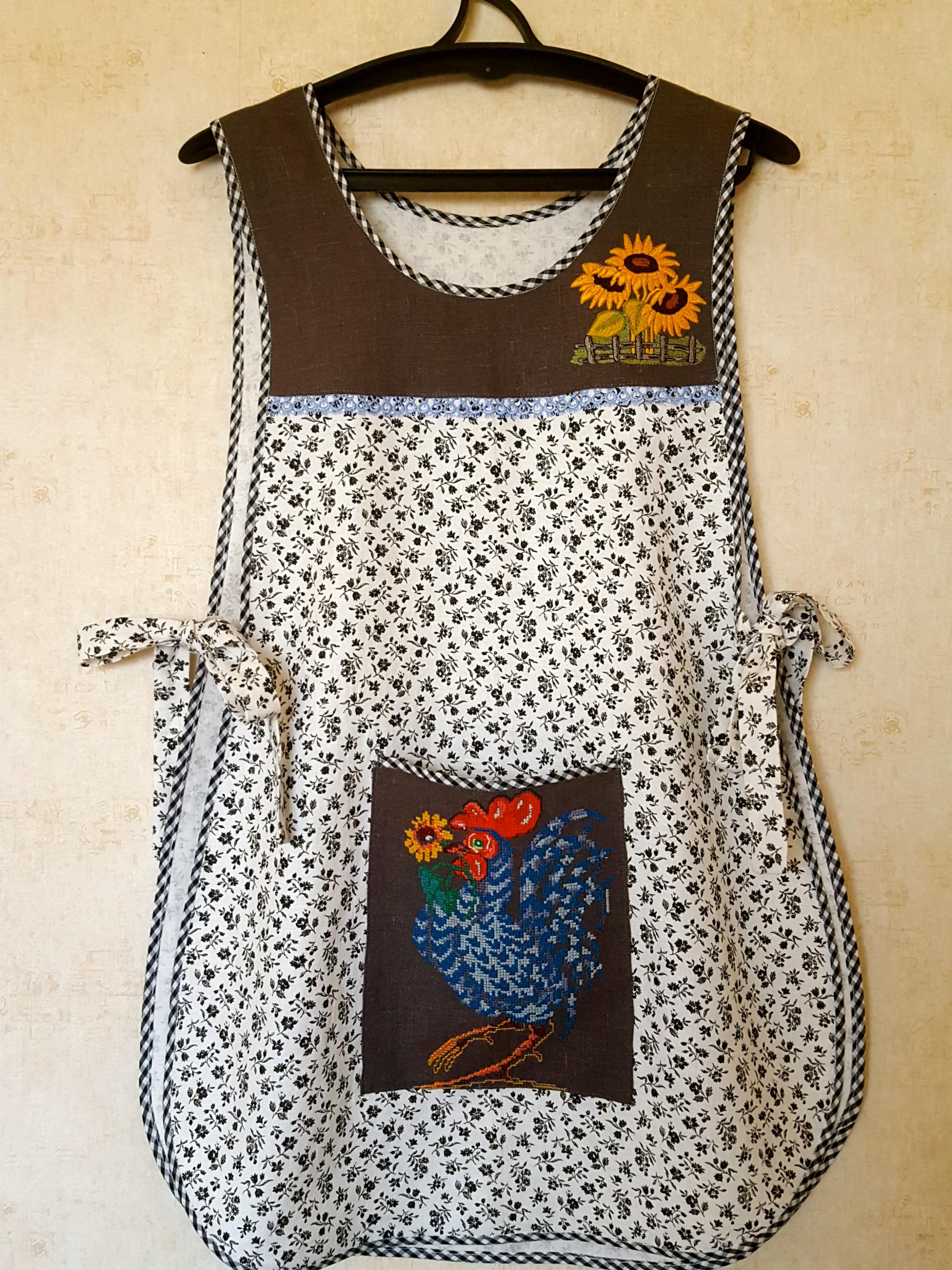 Kitchen apron with Rooster cross stitch free embroidery design
