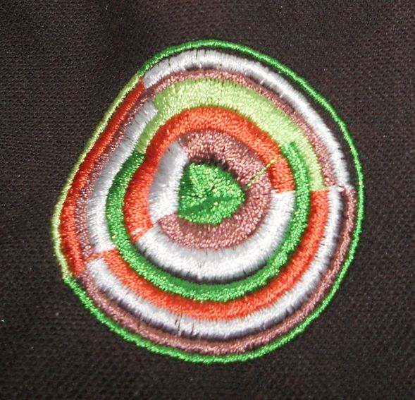 machine-embroidery-on-pique-02.jpg