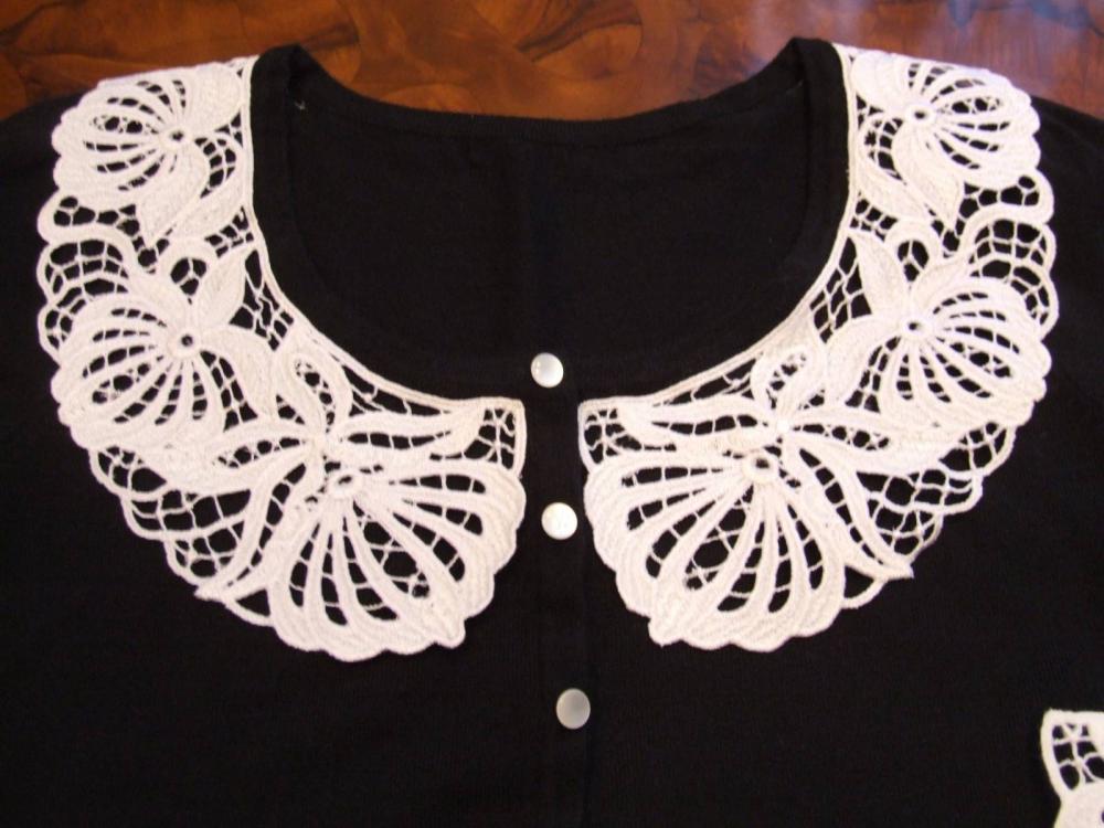 Collar lace free machine embroidery design