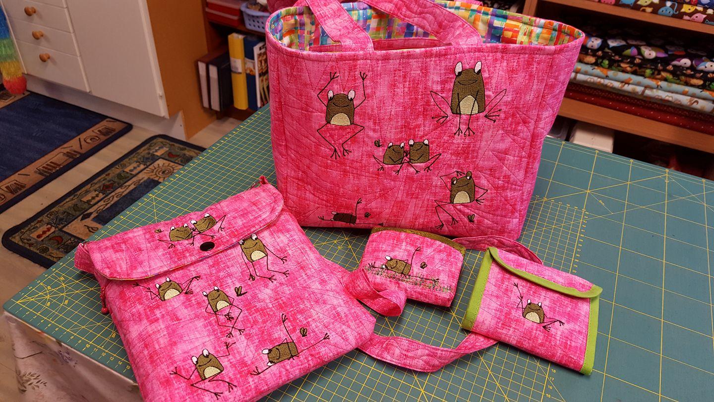 Bags with funny frog embroidery designs