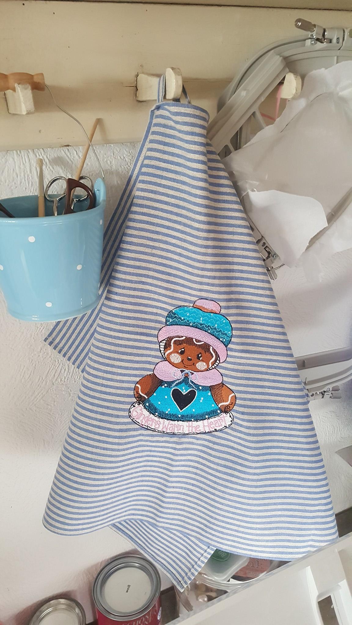 Towel with Gingers warm the heart embroidery design