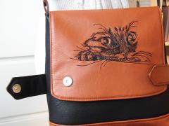 Inquisitive Felines: Handbags with Curious Cat Embroidery design