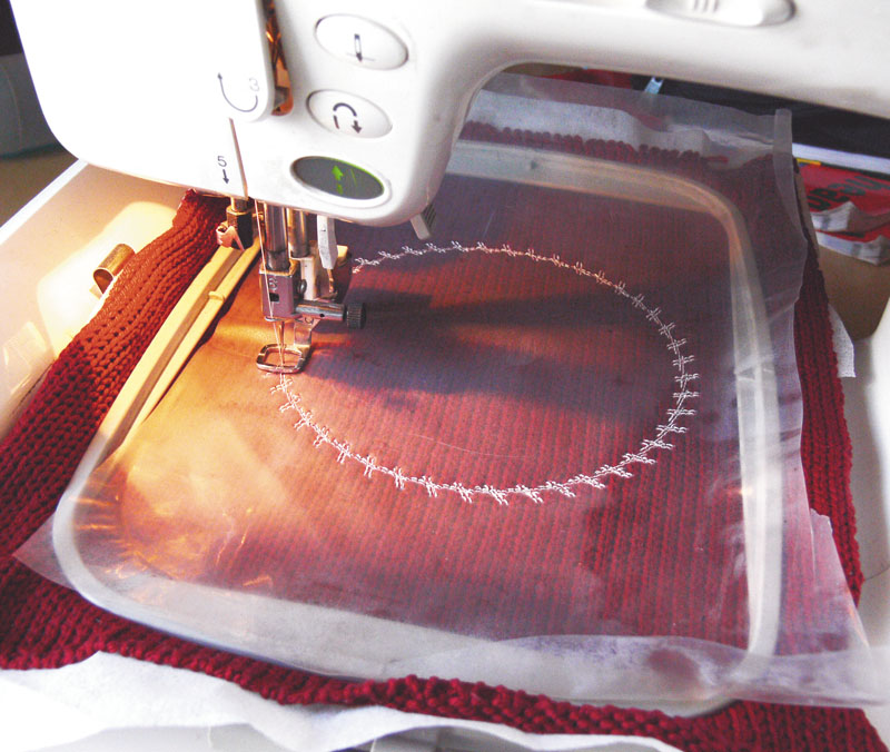 Water-soluble stabilizer in machine embroidery - Machine