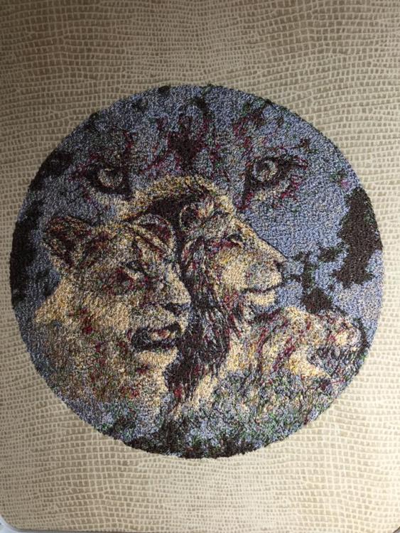 lions_photo_stitch_free_embroidery_design.jpg