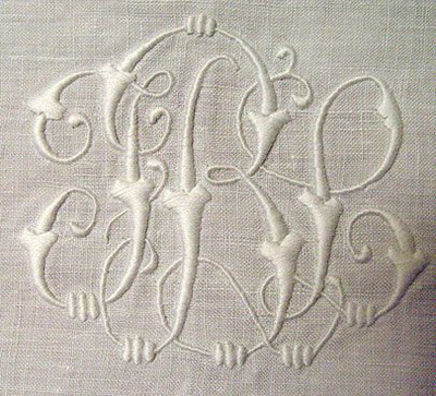 How create monograms married couple Embroidered monogram for a married couple