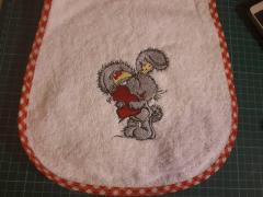 Embroidered bib with bunny and heart design