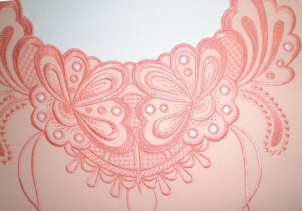 Collar free embroidery design