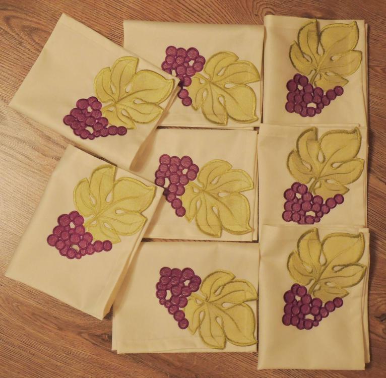 Napkins with free grape embroidery design