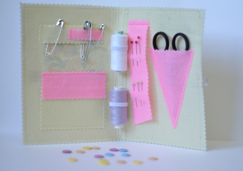 Sewing set embroidered
