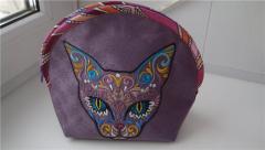 Chic Cat Cosmetic Case with Eye-Catching Mexican Embroidery Design
