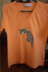 Sad cat on a T-shirt free embroidery design