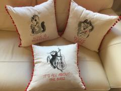 Embroidered pillows with some cats free designs