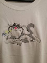 Shirt with Reading cat free embroidery design