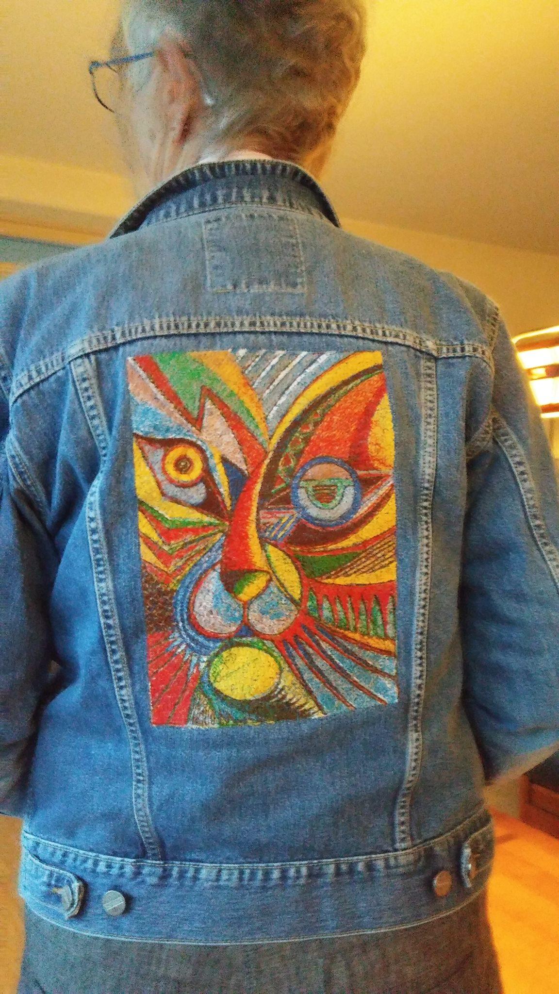 Embroidered jacket wih abstract cat free design
