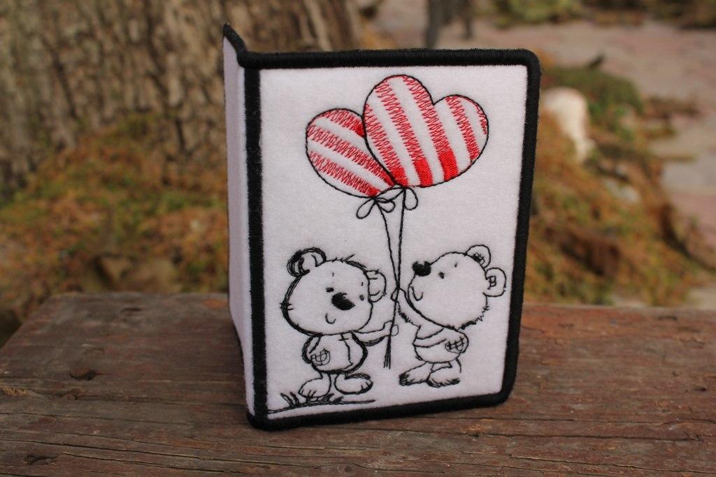 Embroidered document with cover bears and balloons design