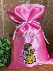 Embroidered gift bag with star angel design