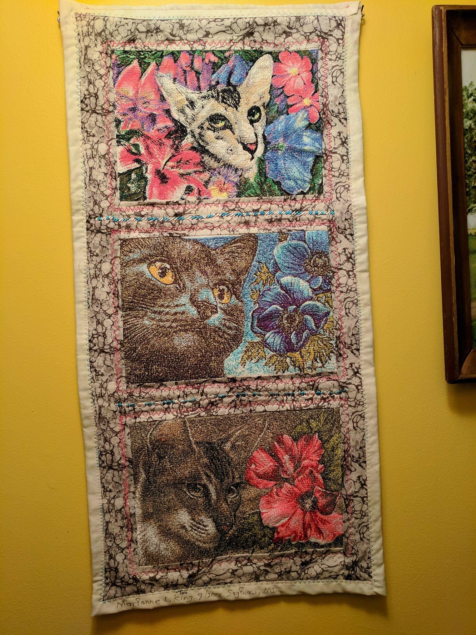 Embroidered panno with cats photo stitch free designs