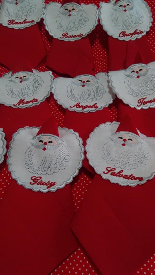 Embroidered holders for napkins with Santa Claus free design