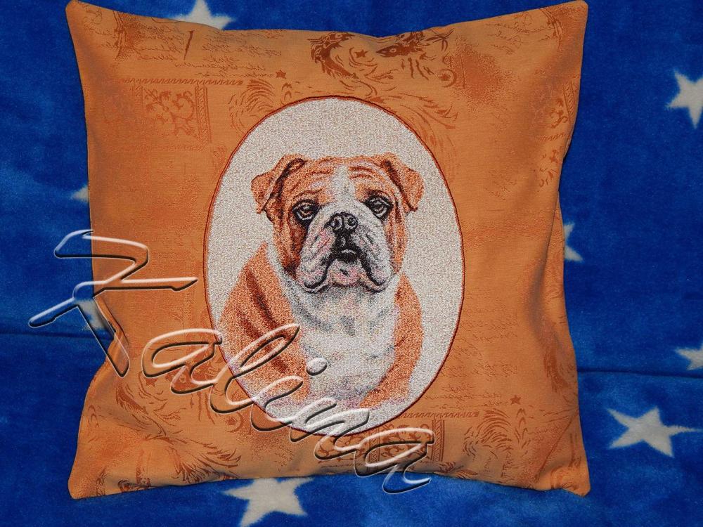 Embroidered cushion with dog photo stitch design Cushion with boxer dog photo stitch free embroidery design