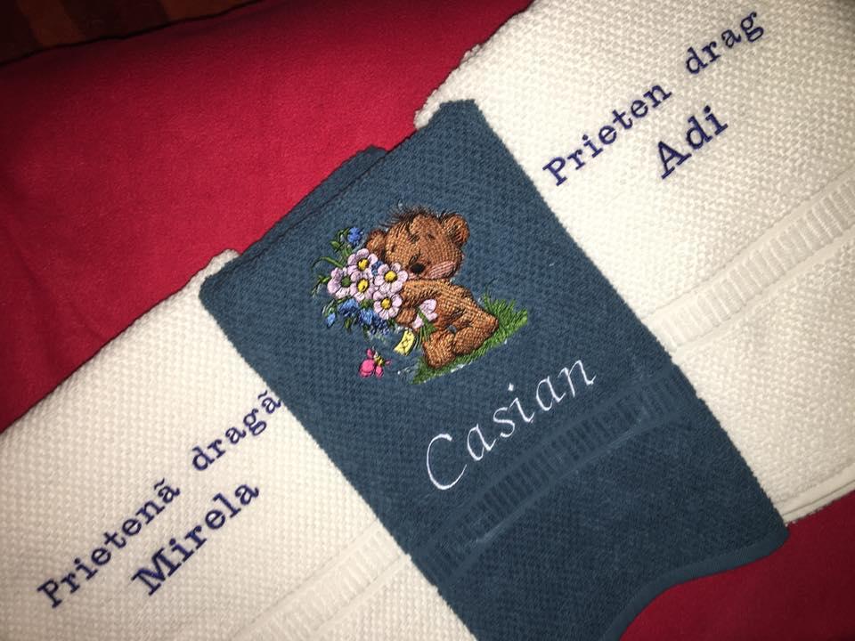 Embroidered towel bear and flower bouquet design