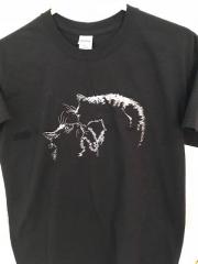 Embroidered t-shirt with cats in the night free design
