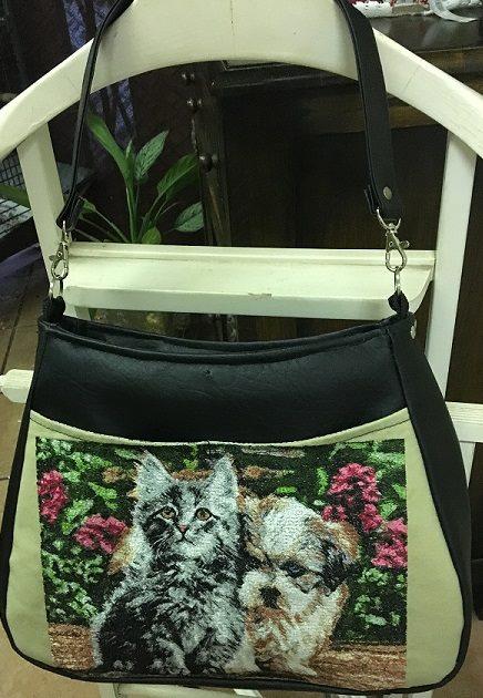 Embroidered bag with kitty and puppy