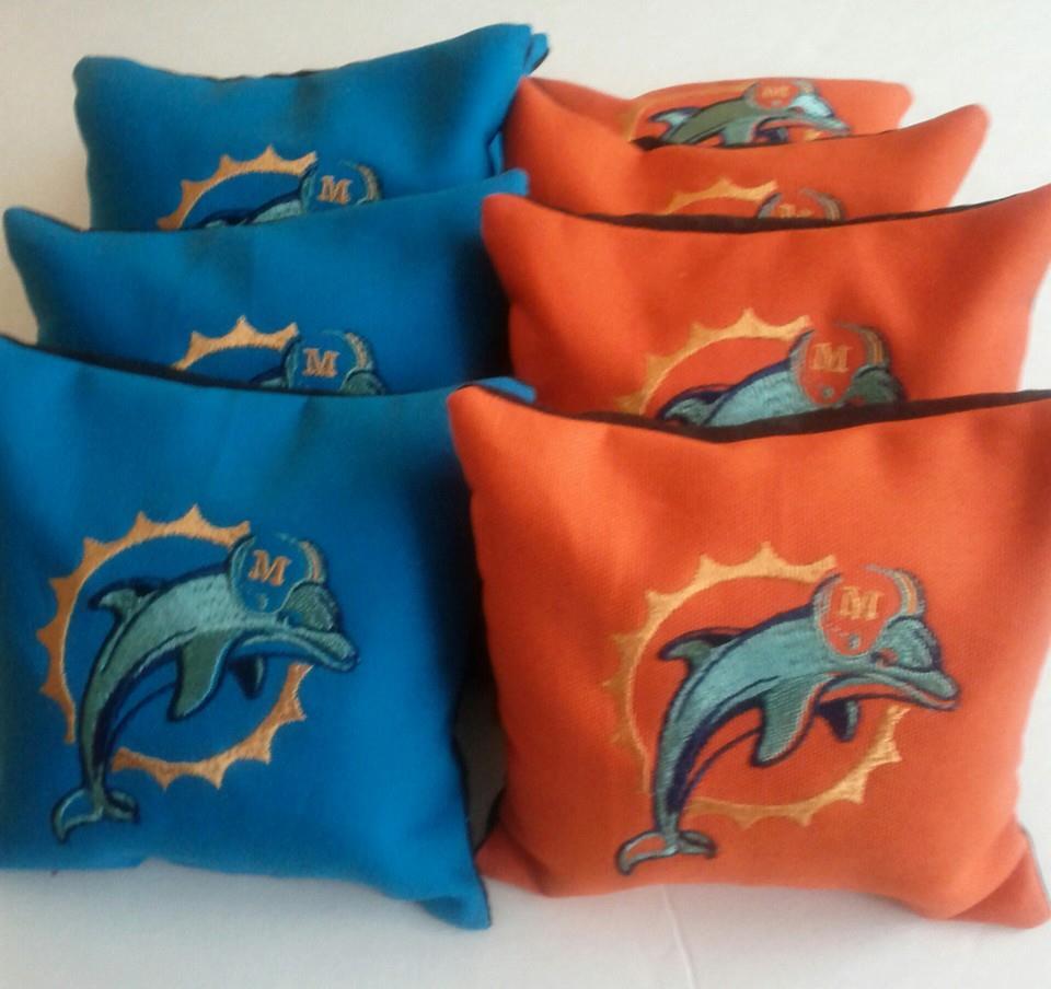 Embroidered pillow with Miami logo old variant