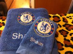 Towel with Chelsea football club logo embroidery