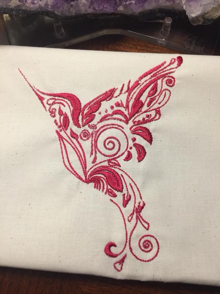 Lace colibri free embroidery design