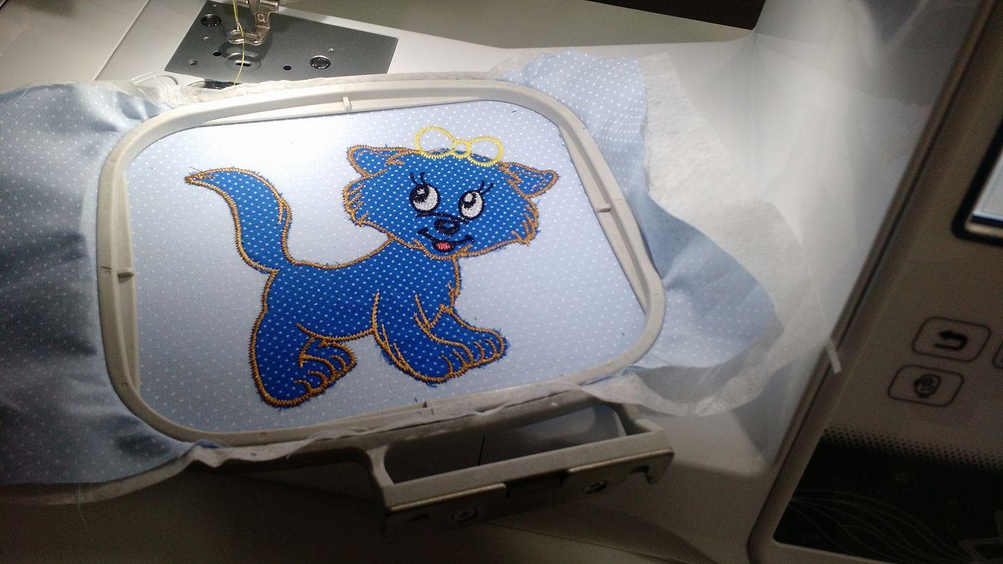 Merry kitty embroidery design
