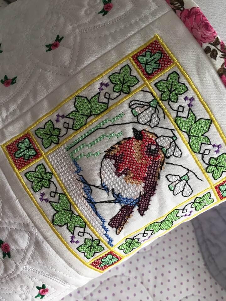 Spring bird free embroidery design