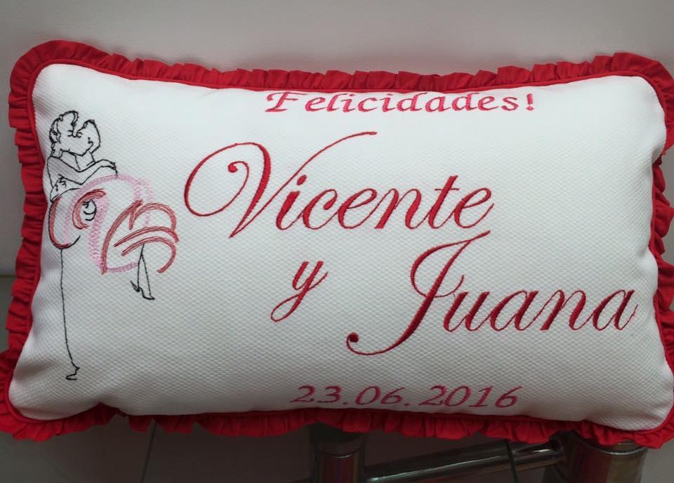 Embroidered cushion with passionate kiss free design