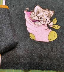 Pretty kitten embroidery design