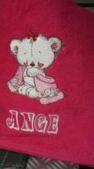 Teddy bear after bath embroidery design