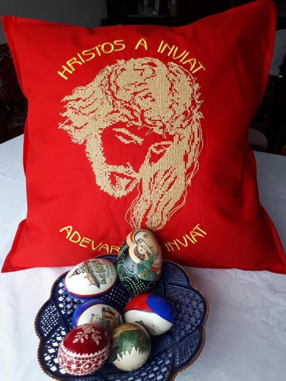 Embroidered cushion with Jesus Christ