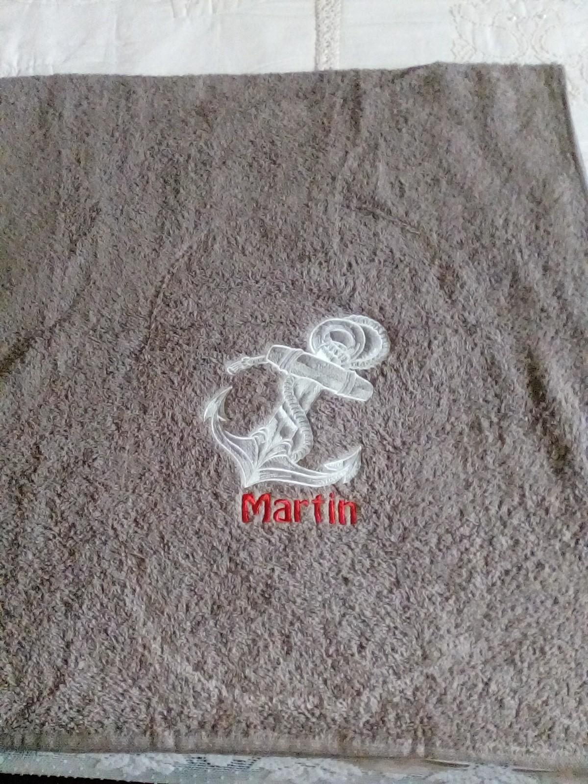 Embroidered towel white anchor