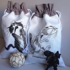 Style with Textile Bags Featuring Funny Cats Free Embroidery Designs