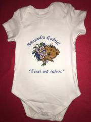 Embroidered baby overall Teddy bear with bouquet