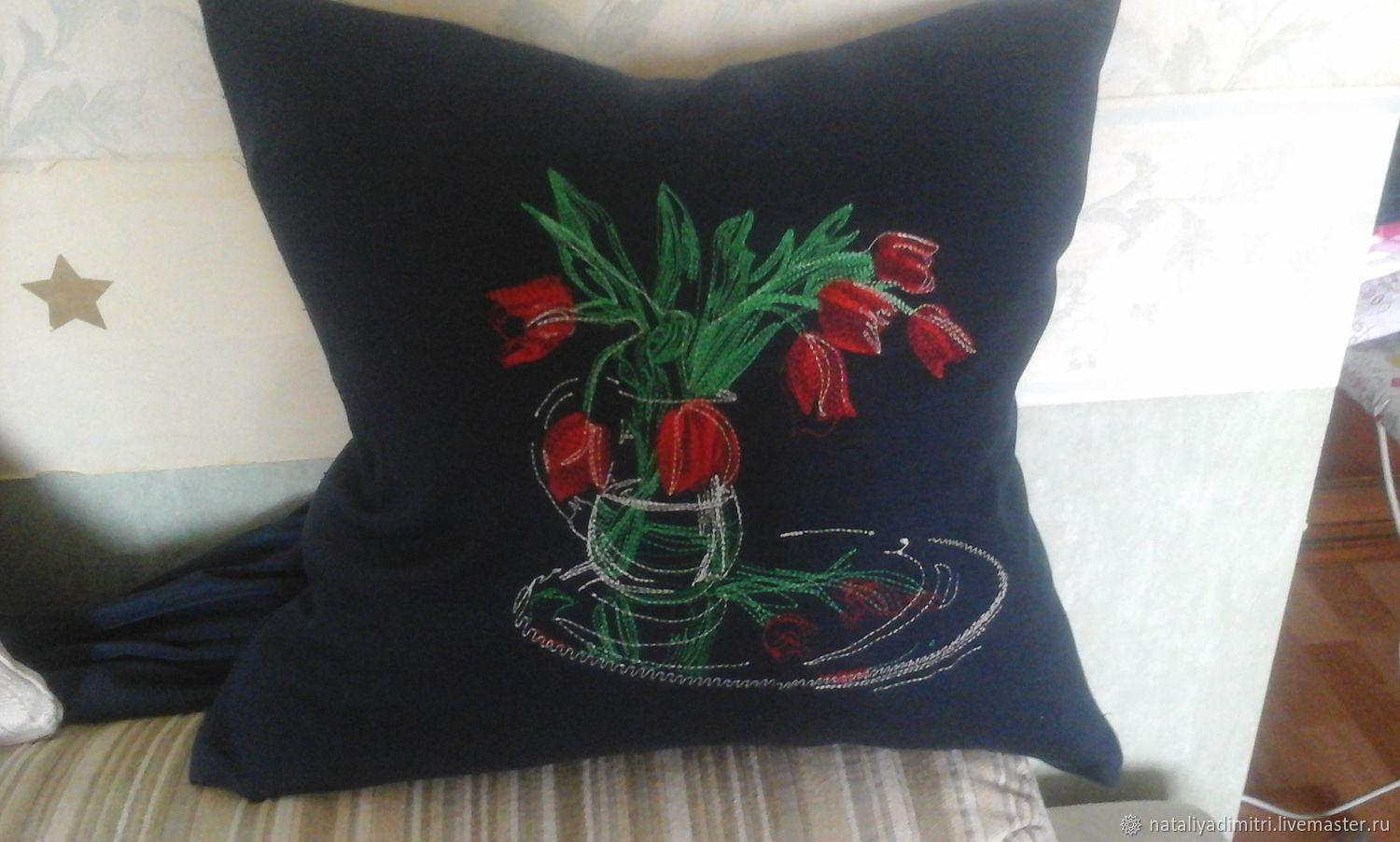 Embroidered cushion with tulips in vase free design
