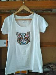 Embroidered t-shirt with mosaic cat design