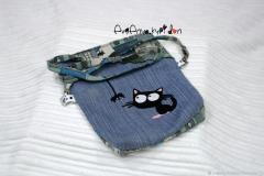 Discover Charming Bag with Kitten and Spider Free Embroidery Design