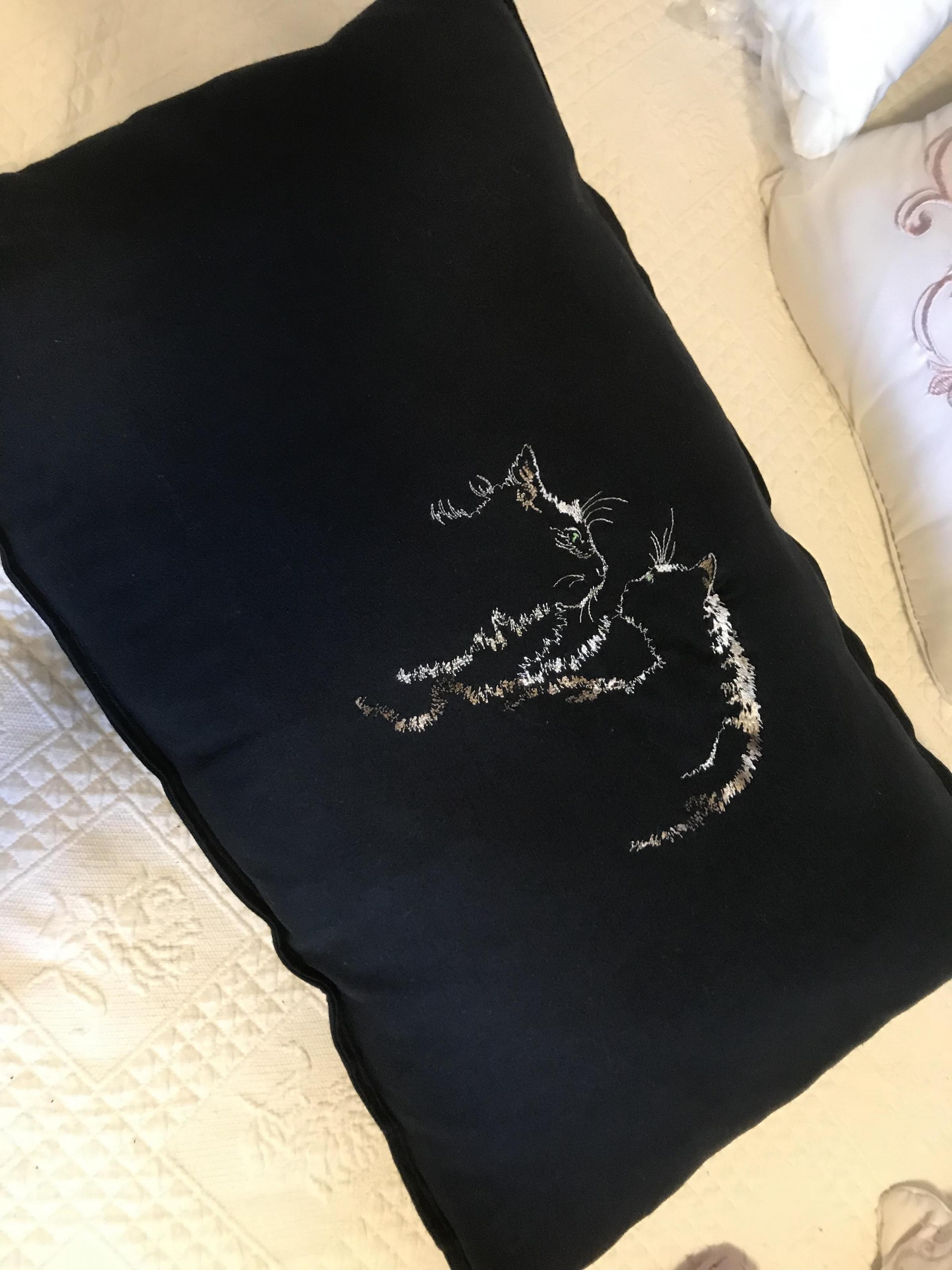 Embroidered cushion with Cats meet design
