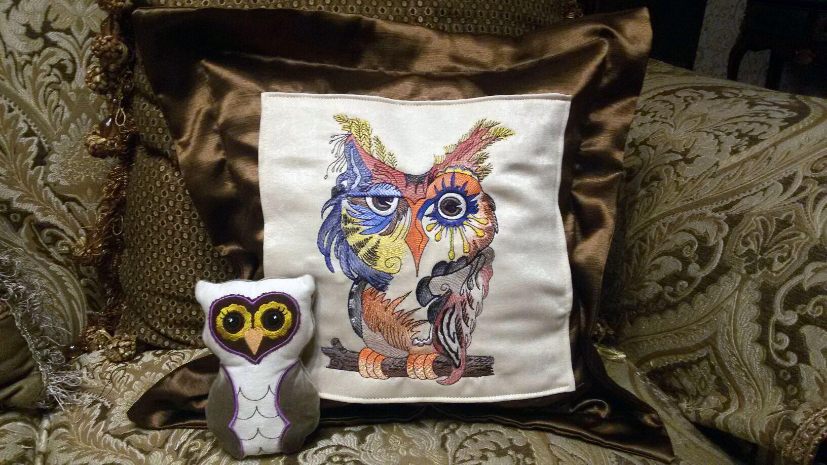 Embroidered set with Colorful owl design