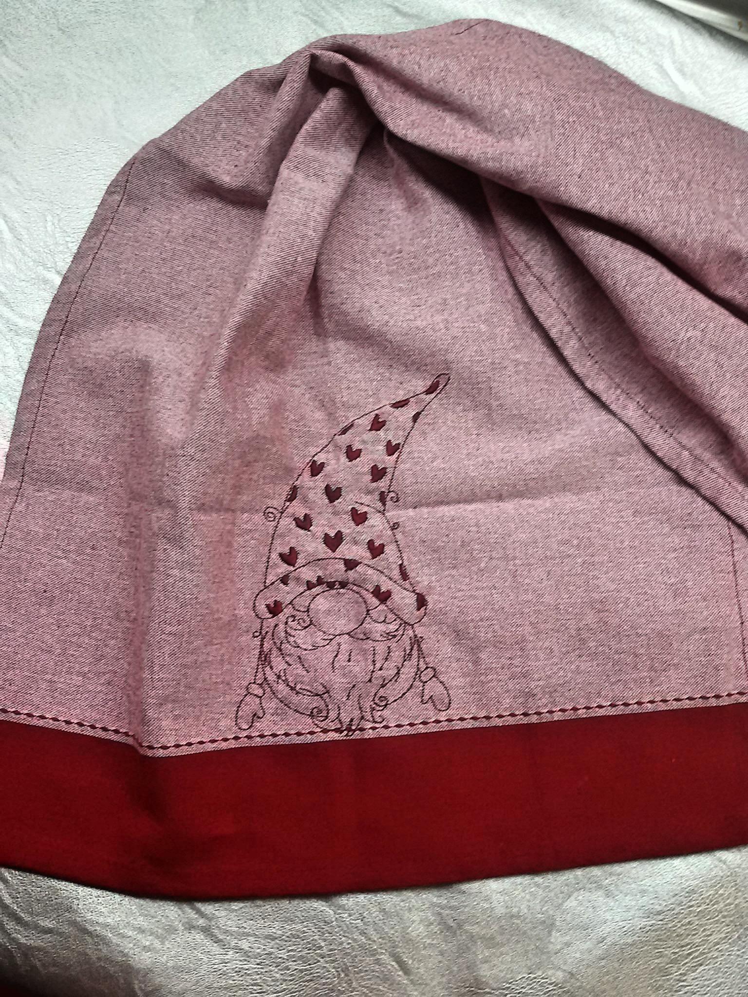 Embroidered scarf with Christmas dwarf free design