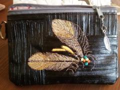 Handbag with Two feathers free embroidery design
