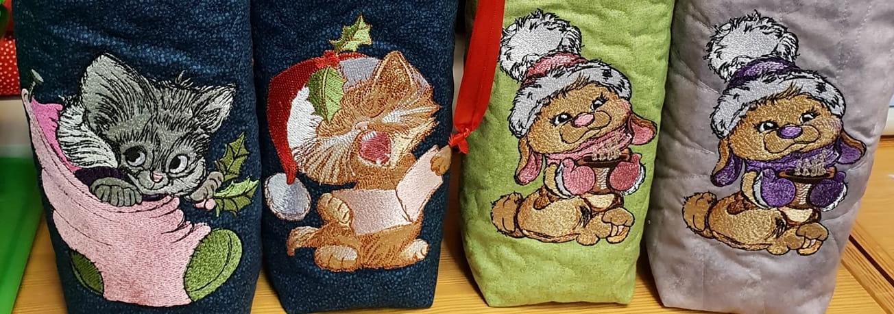 Bags with Christmas animals embroidery designs