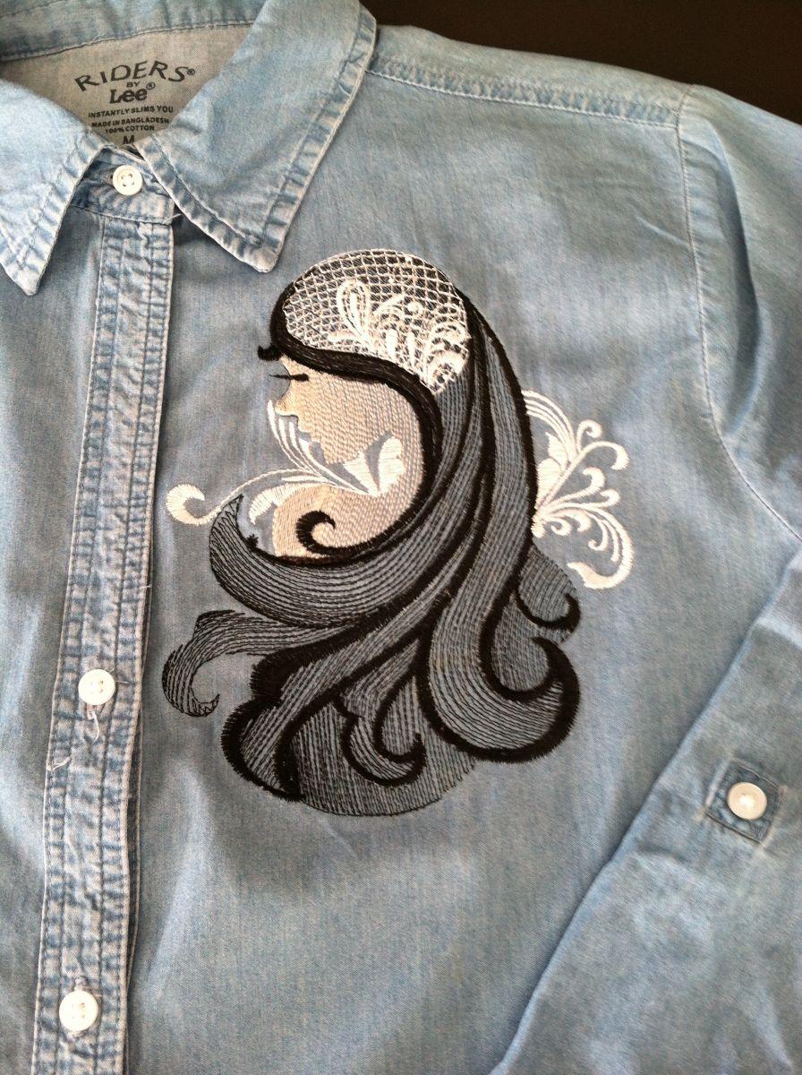 Embroidered shirt with Dreamgirl design
