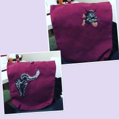 Embroidered bag with Cat designs