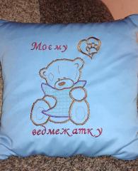 Embroidered cushion with Little bear design